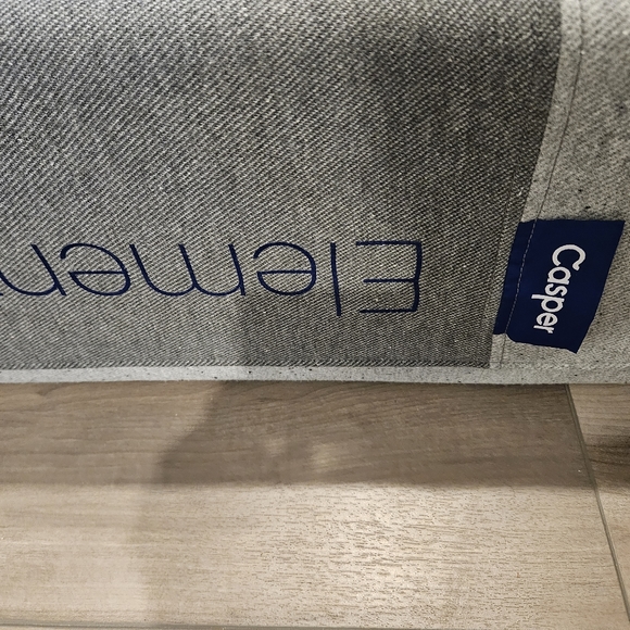 Casper Element Mattress queen - Picture 3 of 5
